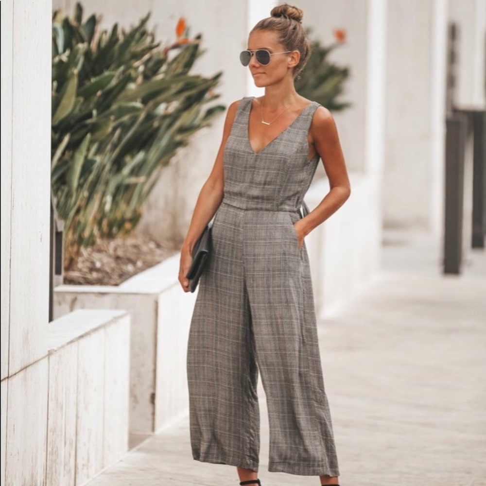 Classic Gray Plaid Sleeveless Jumpsuit